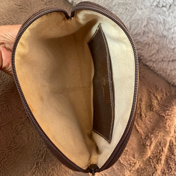 Gucci cherry lined sling bag - Picture 8 of 9